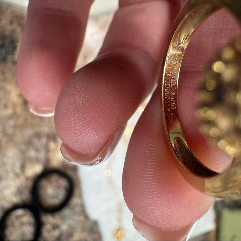 Van Cleef & Arpels Yellow Gold Mother Of Pearl and Diamond Vintage Alhambra Ring - Picture 5 of 6